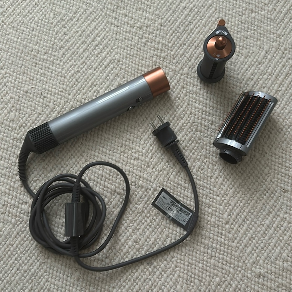 NEW European Dyson Airwrap